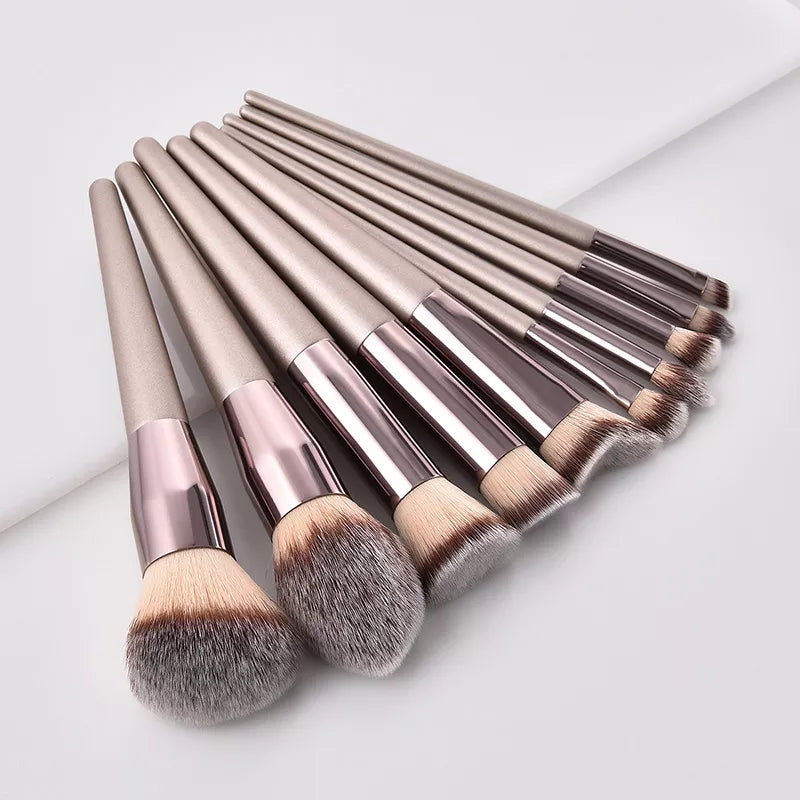 Chic Champagne Beauty Brush Kit: Ultimate Makeup Brush Set for Flawless Application