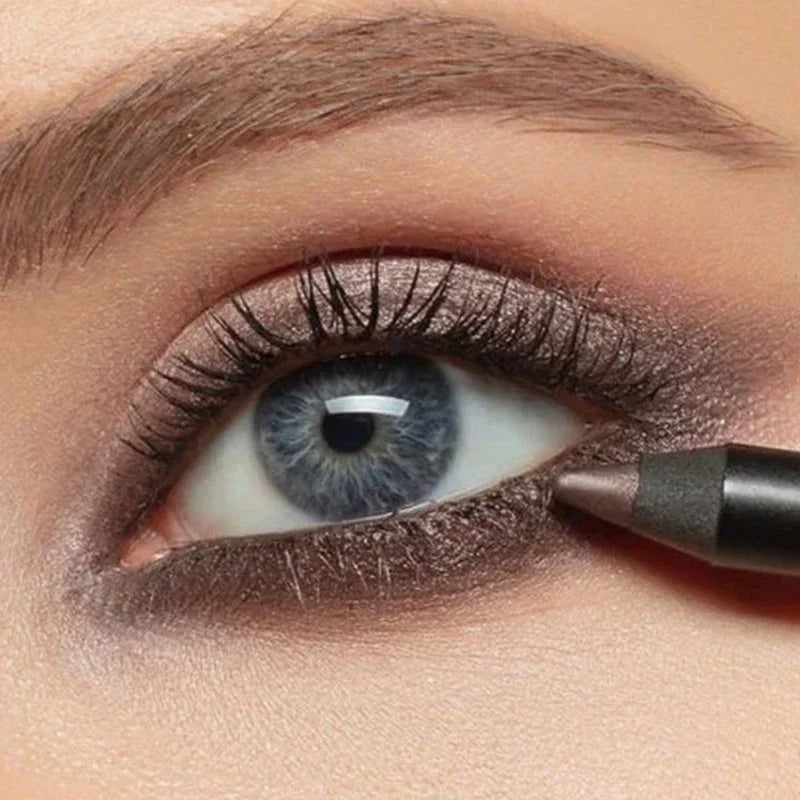 Waterproof Eyeshadow Palette: Versatile Eye Makeup Tool for Stunning Looks